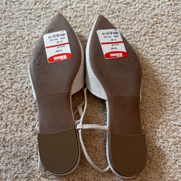 NEW Calvin Klein Women's Cream Pointed Flats - Picture 4 of 5